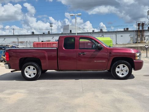 Used 2013 Chevrolet Silverado 1500 W/T RWD image 7