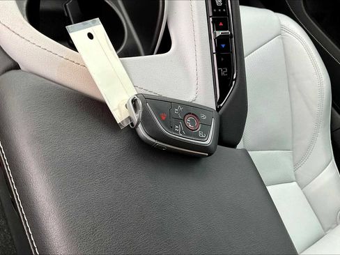 Used 2021 Chevrolet Corvette 2LT w/ Battery Protection Package image 11