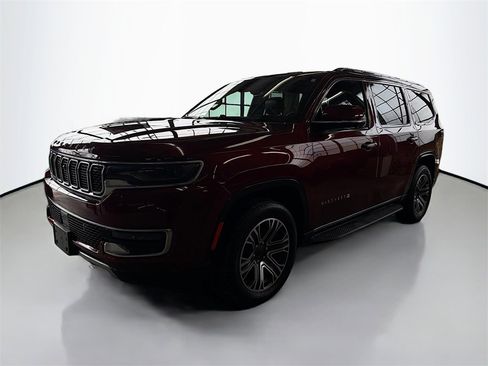 Used 2022 Jeep Wagoneer Series III w/ Convenience Group I image 3