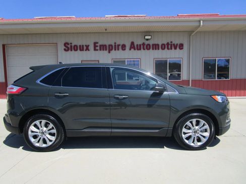 Used 2023 Ford Edge Titanium w/ Cargo Accessory Package AWD/4WD image 2