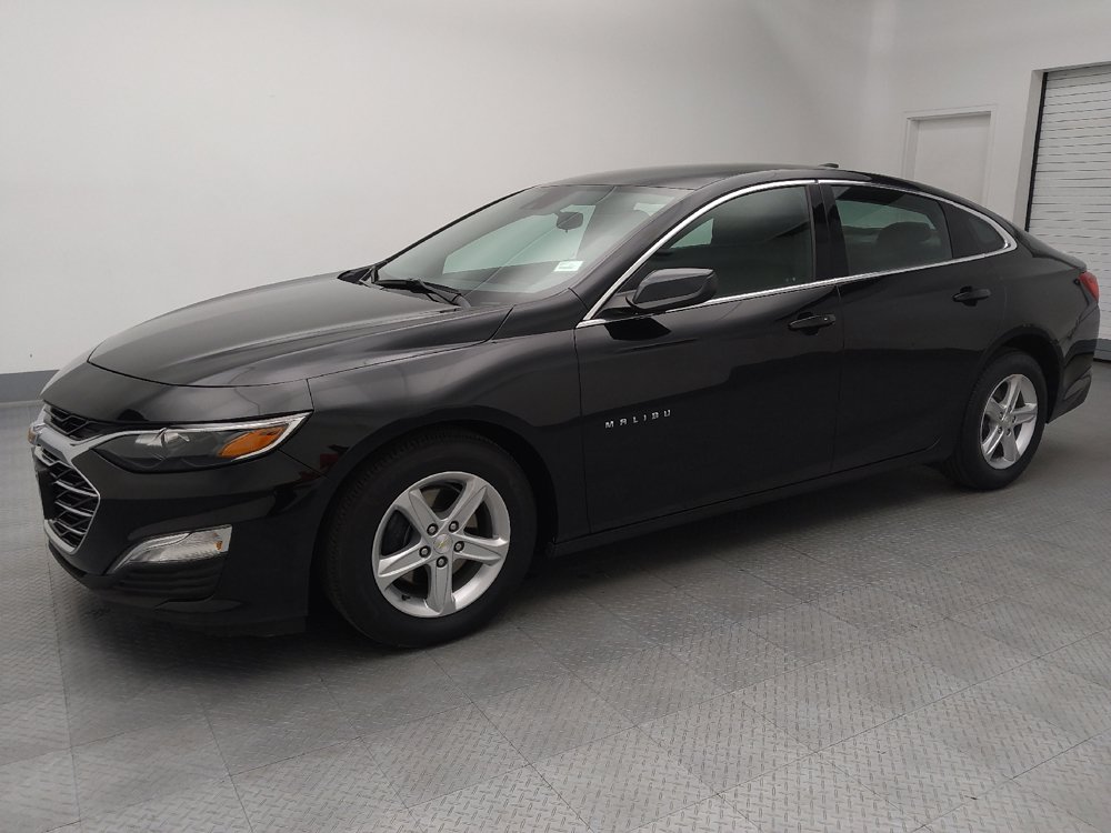 Used 2025 Chevrolet Malibu LS FWD image 2