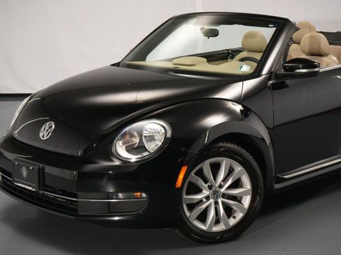 Used 2013 Volkswagen Beetle TDI FWD image 5