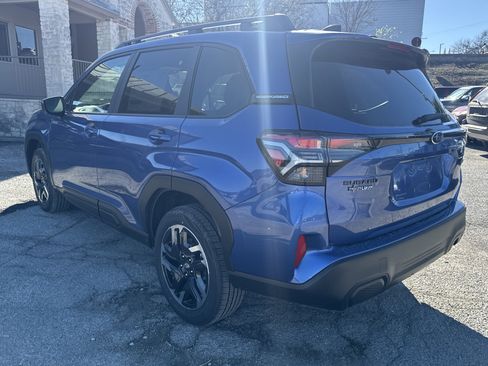 New 2025 Subaru Forester Premium image 5