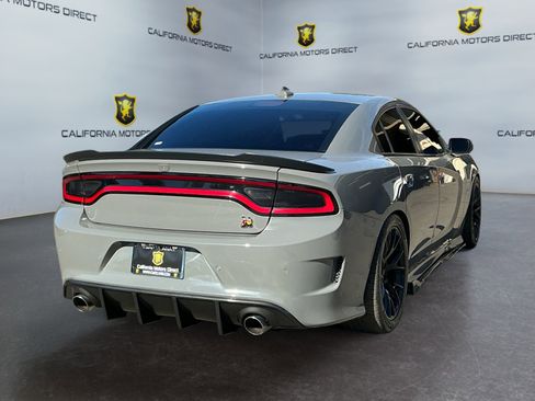 Used 2019 Dodge Charger Scat Pack w/ Dynamics Package image 5