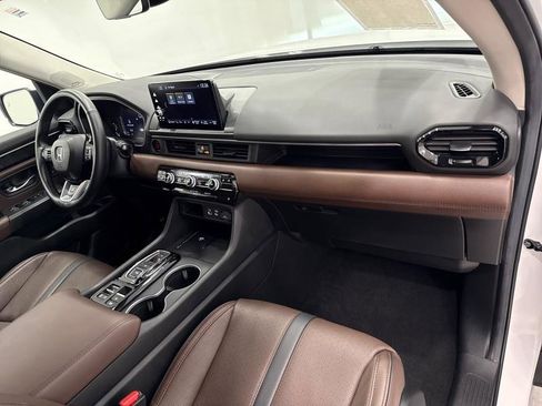 Used 2025 Honda Pilot Elite image 55