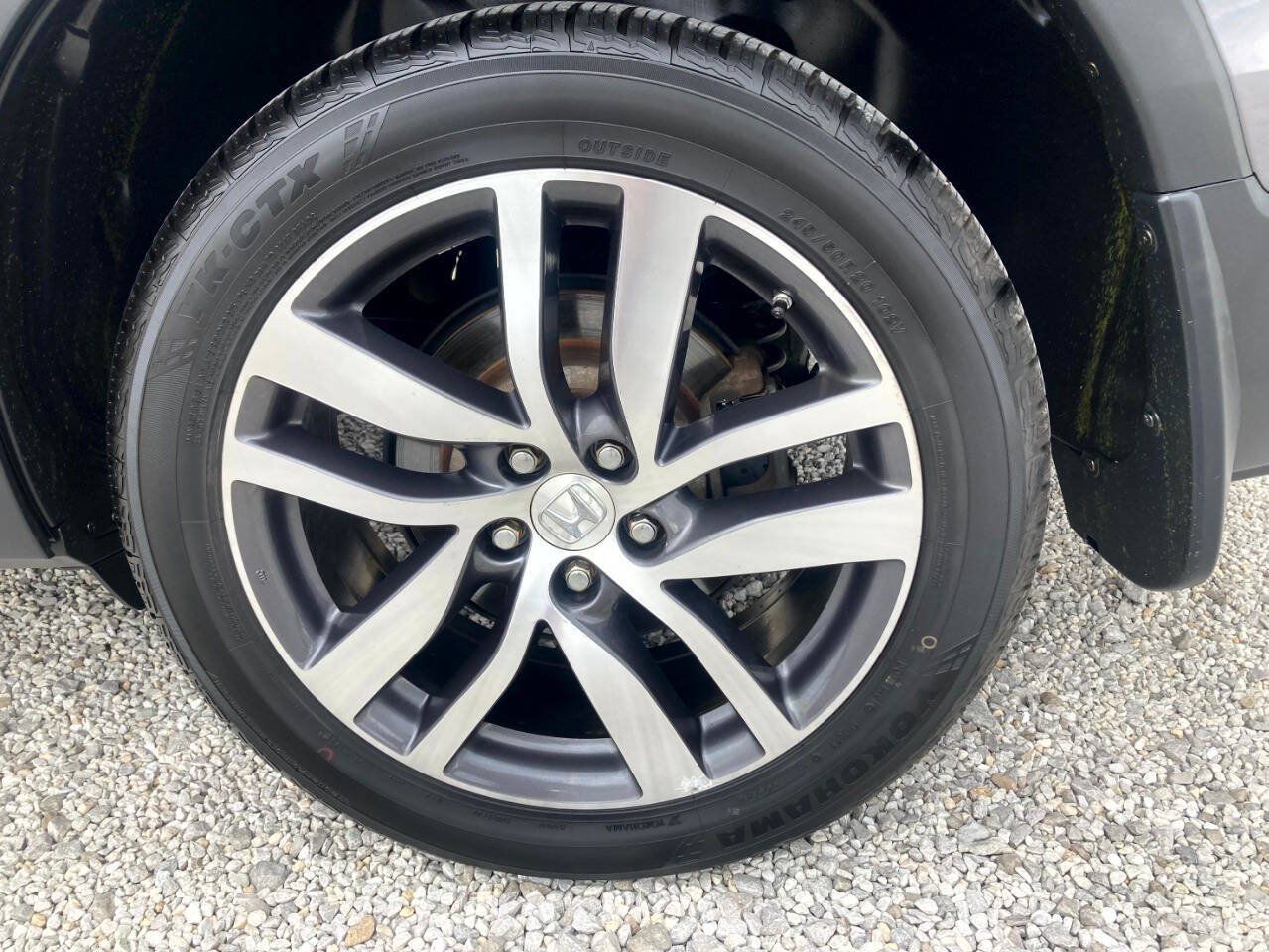Used 2017 Honda Pilot Touring image 29