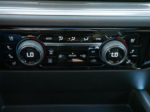 New 2026 Chevrolet Silverado 1500 High Country AWD/4WD image 8