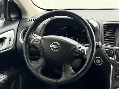 Used 2018 Nissan Pathfinder SL w/ Midnight Edition Package image 20