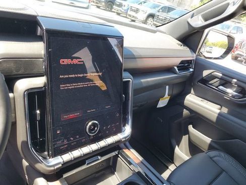 New 2026 GMC Yukon XL Denali w/ Denali Reserve Package RWD image 26