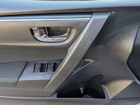 Used 2017 Toyota Corolla LE image 5