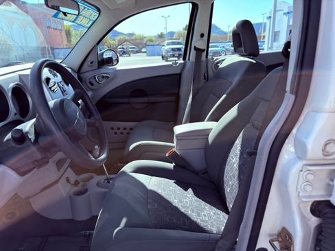 Used 2007 Chrysler PT Cruiser 4DR Base image 50