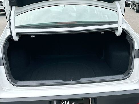 New 2025 Kia K4 LXS image 23