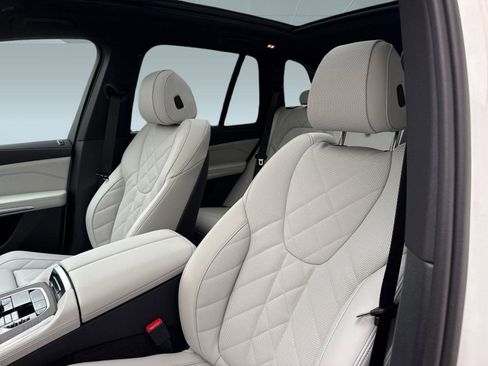 Used 2026 BMW X5 sDrive40i image 24