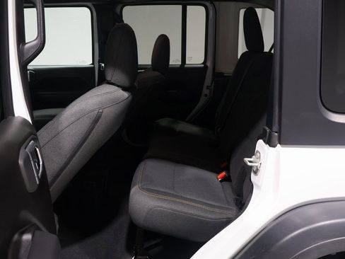 Used 2024 Jeep Wrangler Willys image 21