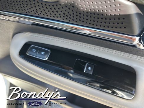 Used 2024 Lincoln Corsair FWD image 20