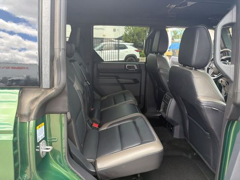 Used 2025 Ford Bronco Outer Banks AWD/4WD image 15