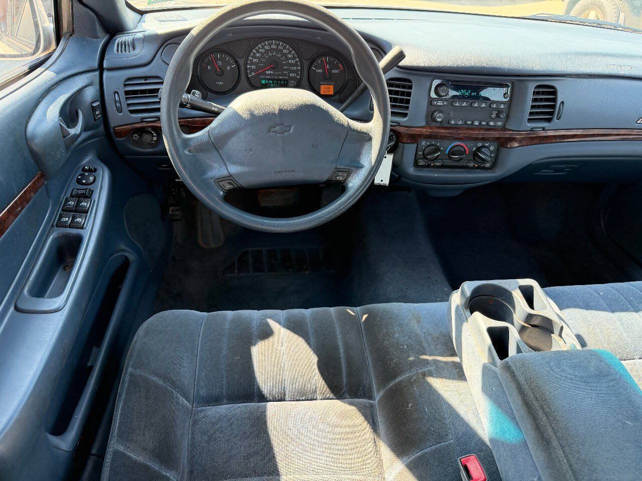 Used 2001 Chevrolet Impala w/ Preferred Equipment Group FWD image 14