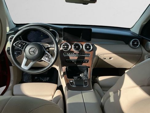 Used 2022 Mercedes-Benz GLC 300 4MATIC image 10