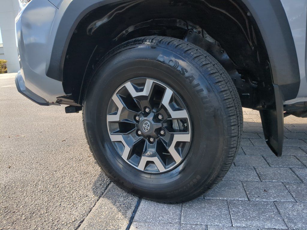 Used 2020 Toyota Tacoma TRD Off-Road w/ TRD Premium Off Road Package AWD/4WD image 34