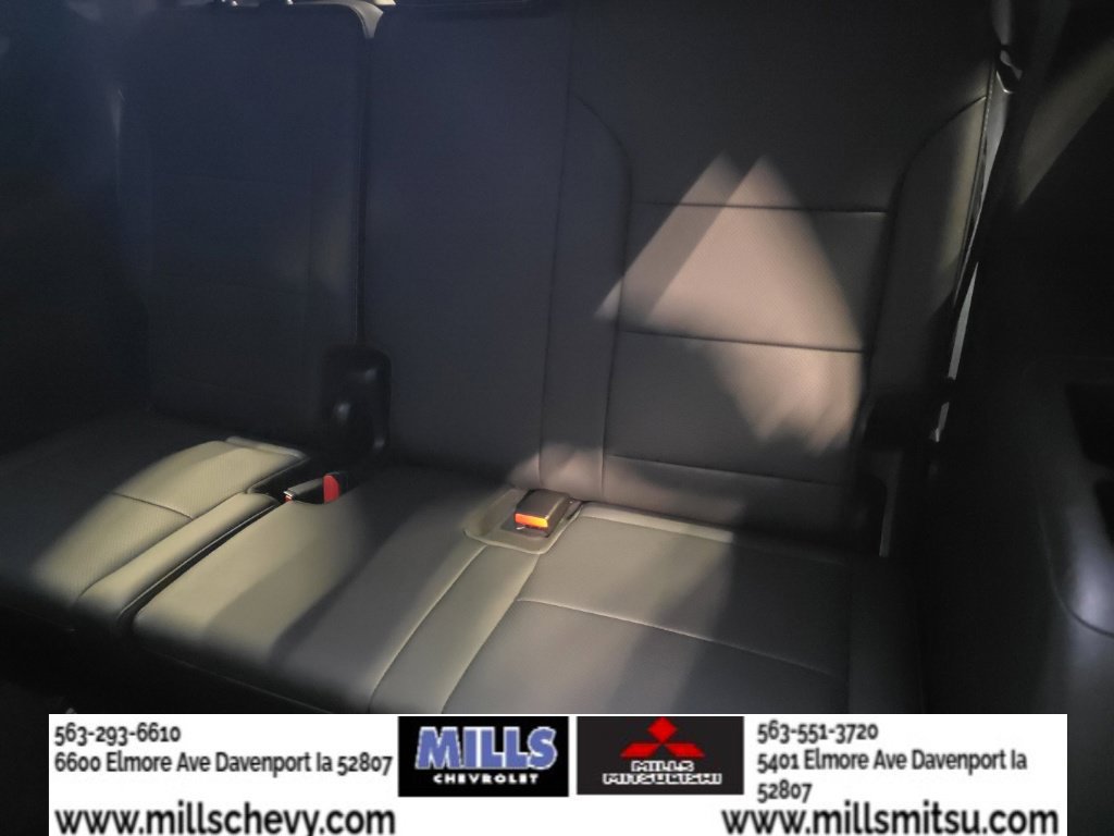 Used 2024 Chevrolet Traverse LT w/ Midnight/Sport Edition AWD/4WD image 18