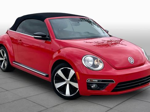 Used 2013 Volkswagen Beetle 2.0T FWD image 2