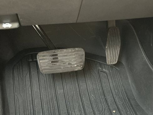 Used 2023 GMC Sierra 1500 SLT w/ SLT Premium Plus Package image 46