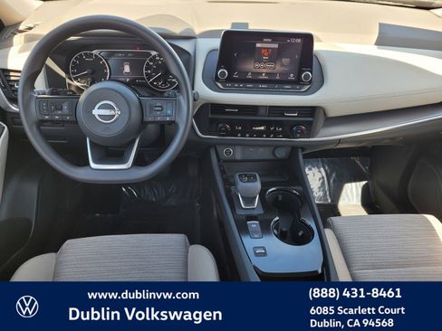 Used 2023 Nissan Rogue SV image 13