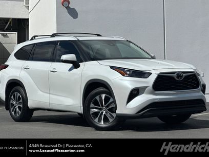 Used 2022 Toyota Highlander XLE