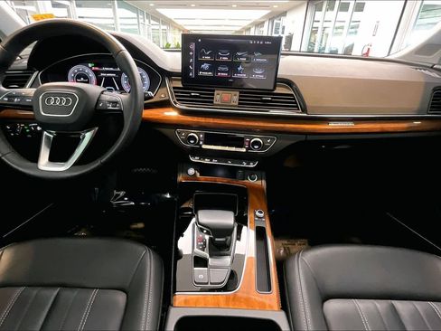 Certified 2023 Audi Q5 2.0T Premium Plus w/ Premium Plus Package image 16