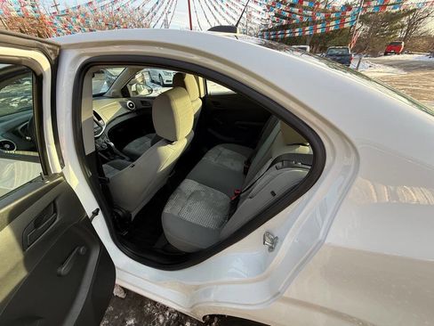 Used 2017 Chevrolet Sonic LS image 8