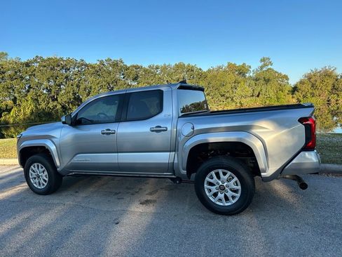Certified 2026 Toyota Tacoma SR5 image 3