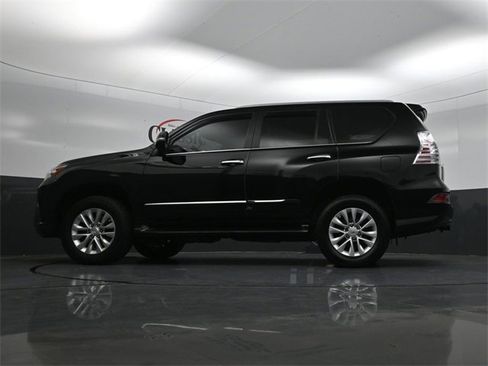 Used 2016 Lexus GX 460 image 26