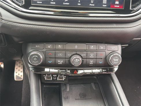Used 2024 Dodge Durango SRT Hellcat AWD/4WD image 25