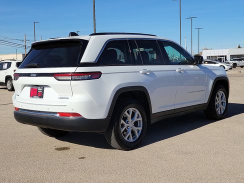 Used 2024 Jeep Grand Cherokee Limited image 4