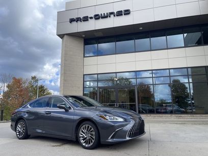 Certified 2025 Lexus ES 300h w/ Luxury Package