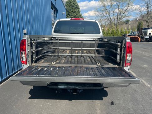 Used 2009 Suzuki Equator Sport image 13