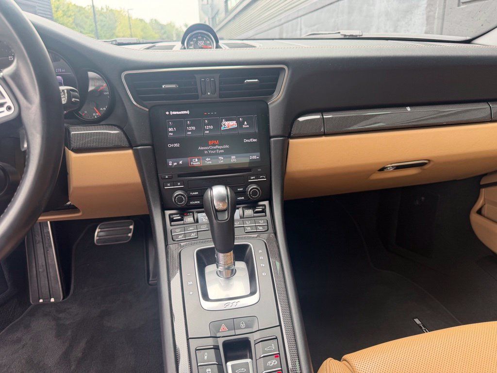 Certified 2018 Porsche 911 Targa 4 GTS AWD/4WD image 24