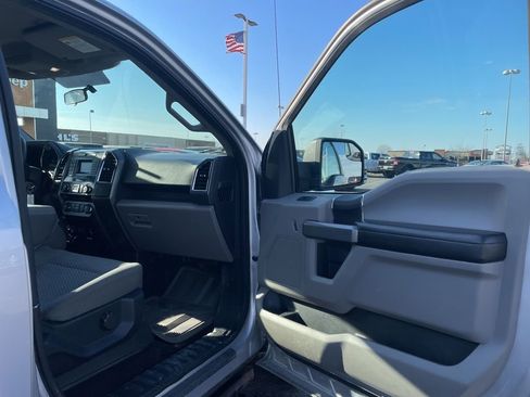 Used 2015 Ford F150 XLT image 18