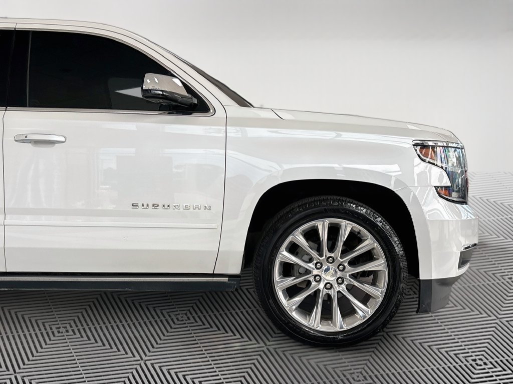 Used 2019 Chevrolet Suburban Premier w/ Premier Plus Edition AWD/4WD image 17