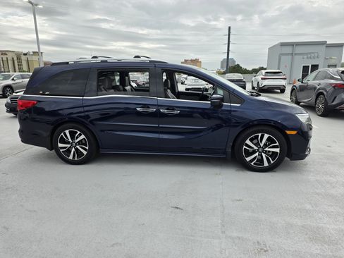 Used 2018 Honda Odyssey Elite image 5
