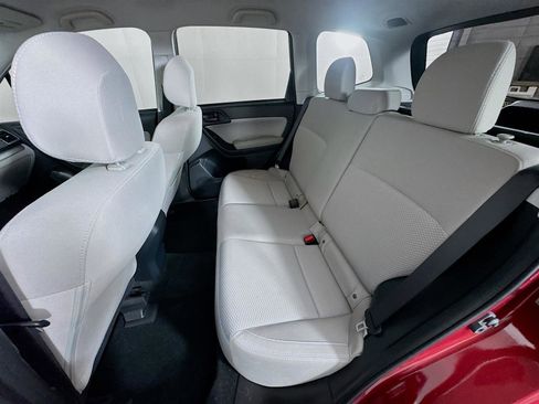 Used 2017 Subaru Forester 2.5i w/ Alloy Wheel Package image 21