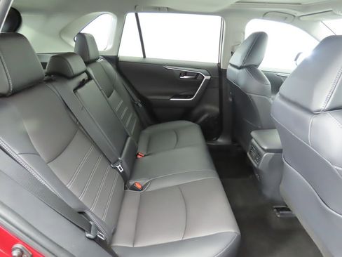 Used 2025 Toyota RAV4 Limited image 20
