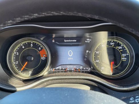 Used 2023 Jeep Cherokee Altitude Lux image 22