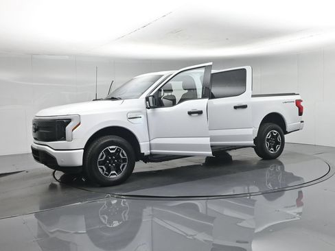 Certified 2023 Ford F150 Lightning XLT AWD/4WD image 6