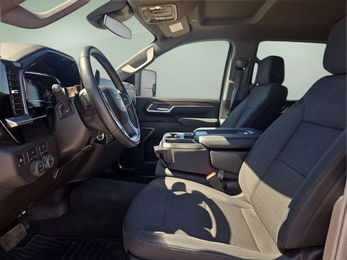 Used 2025 Chevrolet Silverado 2500 LT w/ Convenience Package AWD/4WD image 21