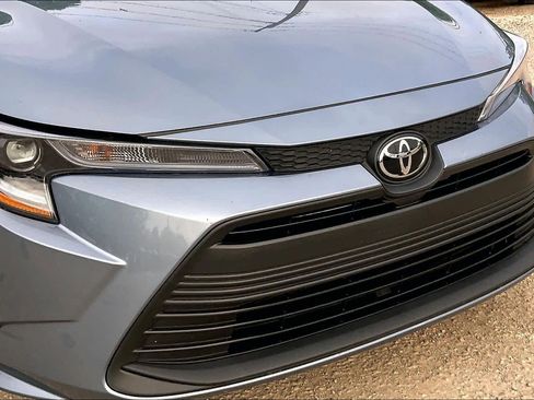 Used 2026 Toyota Corolla LE FWD image 29