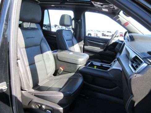 Certified 2022 GMC Yukon Denali AWD/4WD image 23