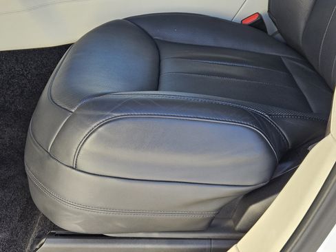 Used 2023 Land Rover Range Rover SE image 25