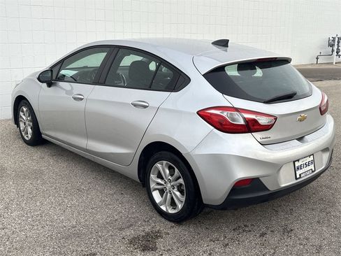 Certified 2019 Chevrolet Cruze LS w/ LS Convenience Package image 11