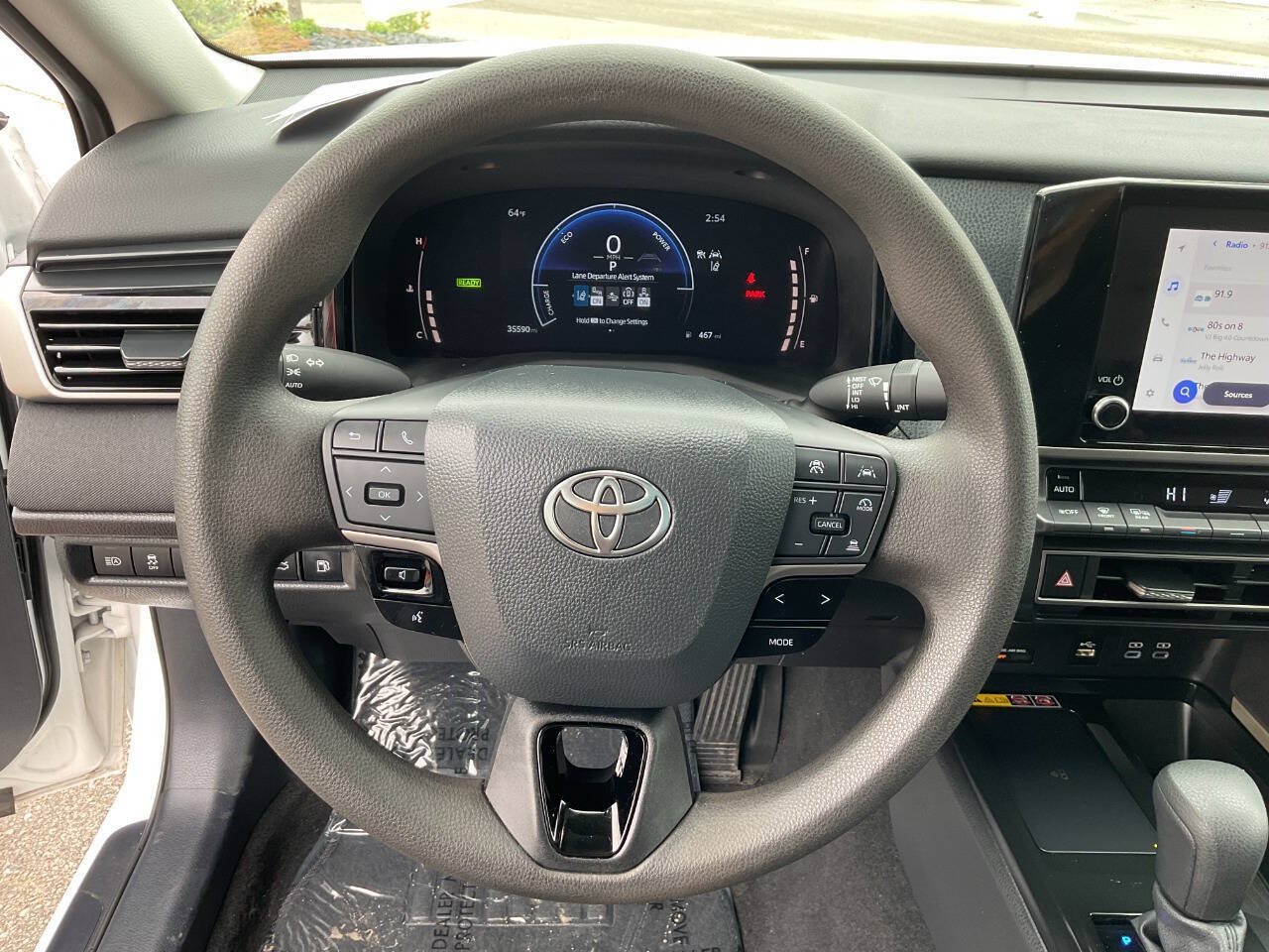 Used 2025 Toyota Camry LE FWD image 17